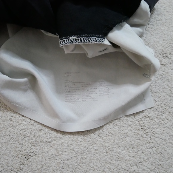 Ten Thousand 7" The Interval Short Large - Picture 6 of 6